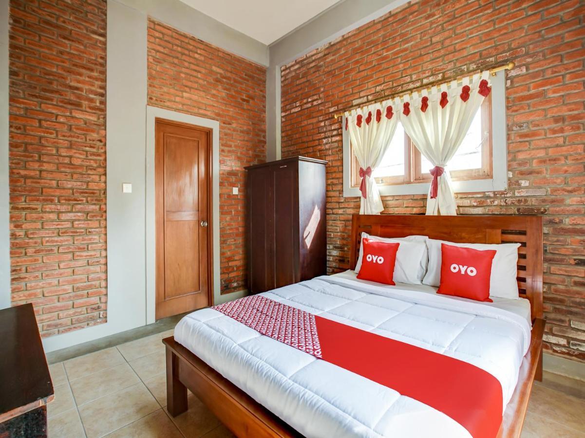 Oyo 3896 Villa Pesona Wisata Puncak Cianjur Exterior photo